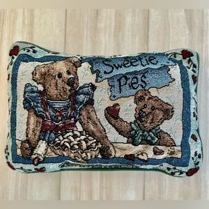 Boyd’s Bears tapestry pillow. Adorable sweetie pies  pillow. Like new!